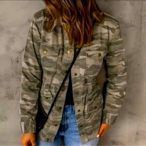 New Caslon Women's Camo Green Camouflage Utility Jacket Large